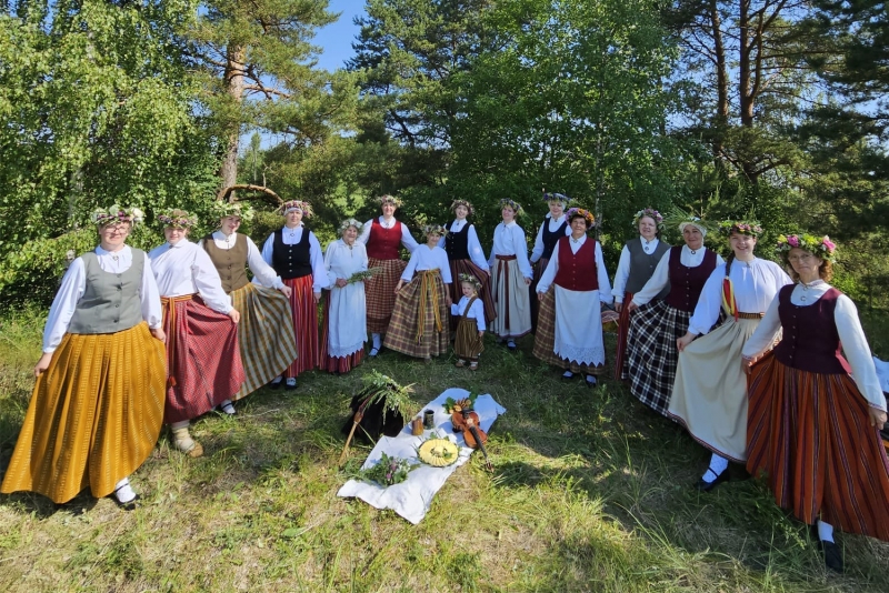 Bozovas etnogrāfiskā ansambļa dalībnieki