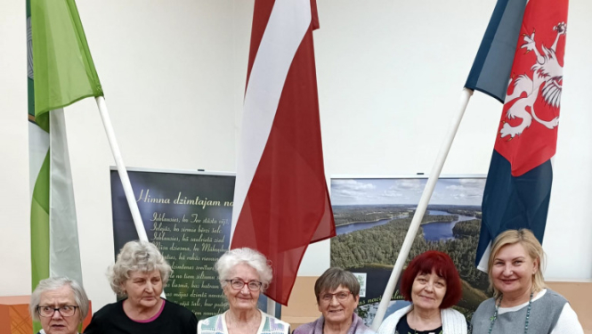 Novadniecēm panākumi senioru literārās jaunrades prozas konkursā