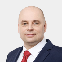 Attēlā redzams deputāts Aleksejs Ivanovs