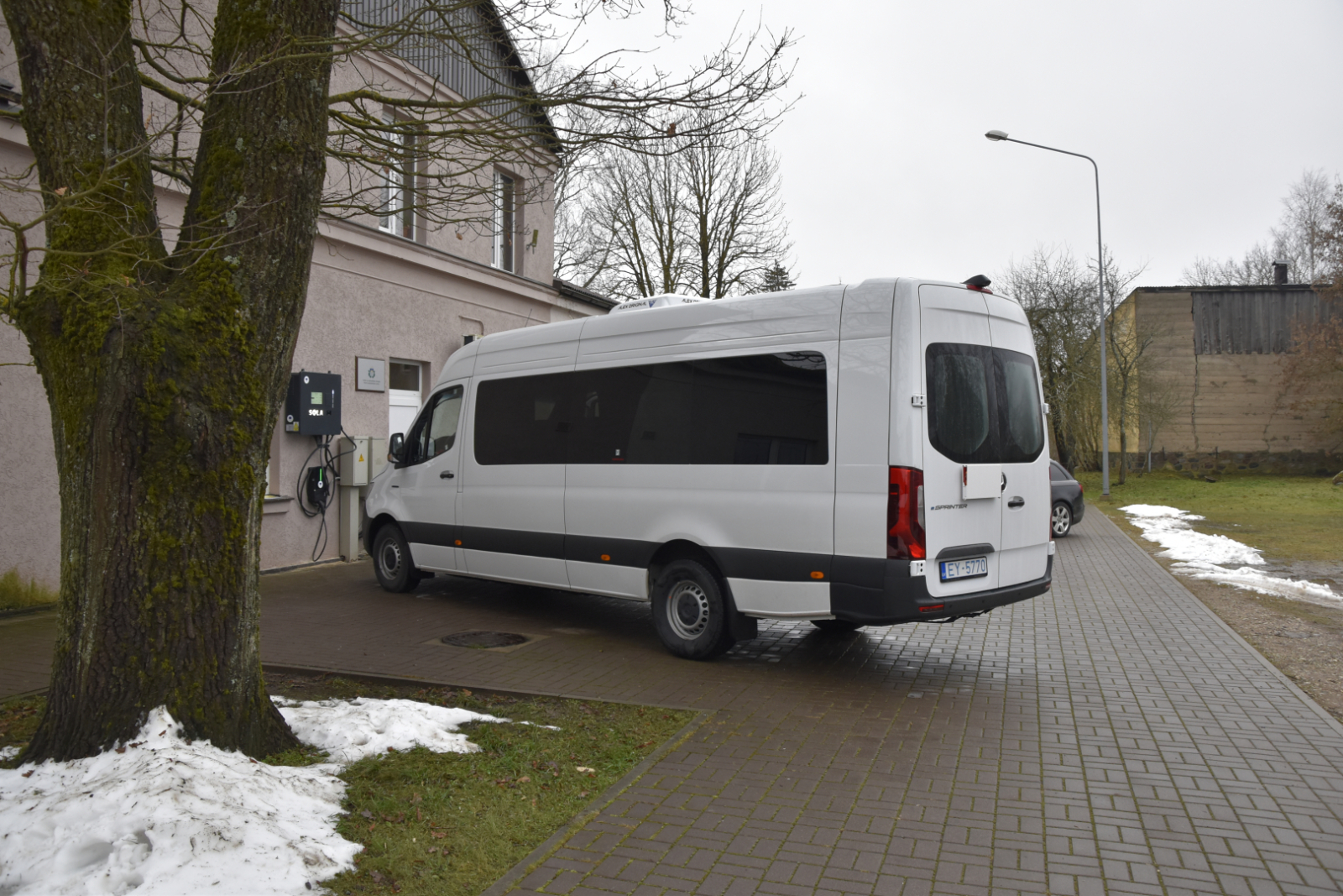Ludzas novadā iegādāts jauns elektroautobuss skolēnu pārvadājumu nodrošināšanai