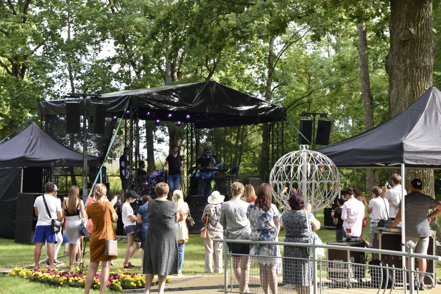 Muzikālā pēcpusdiena parkā 39
