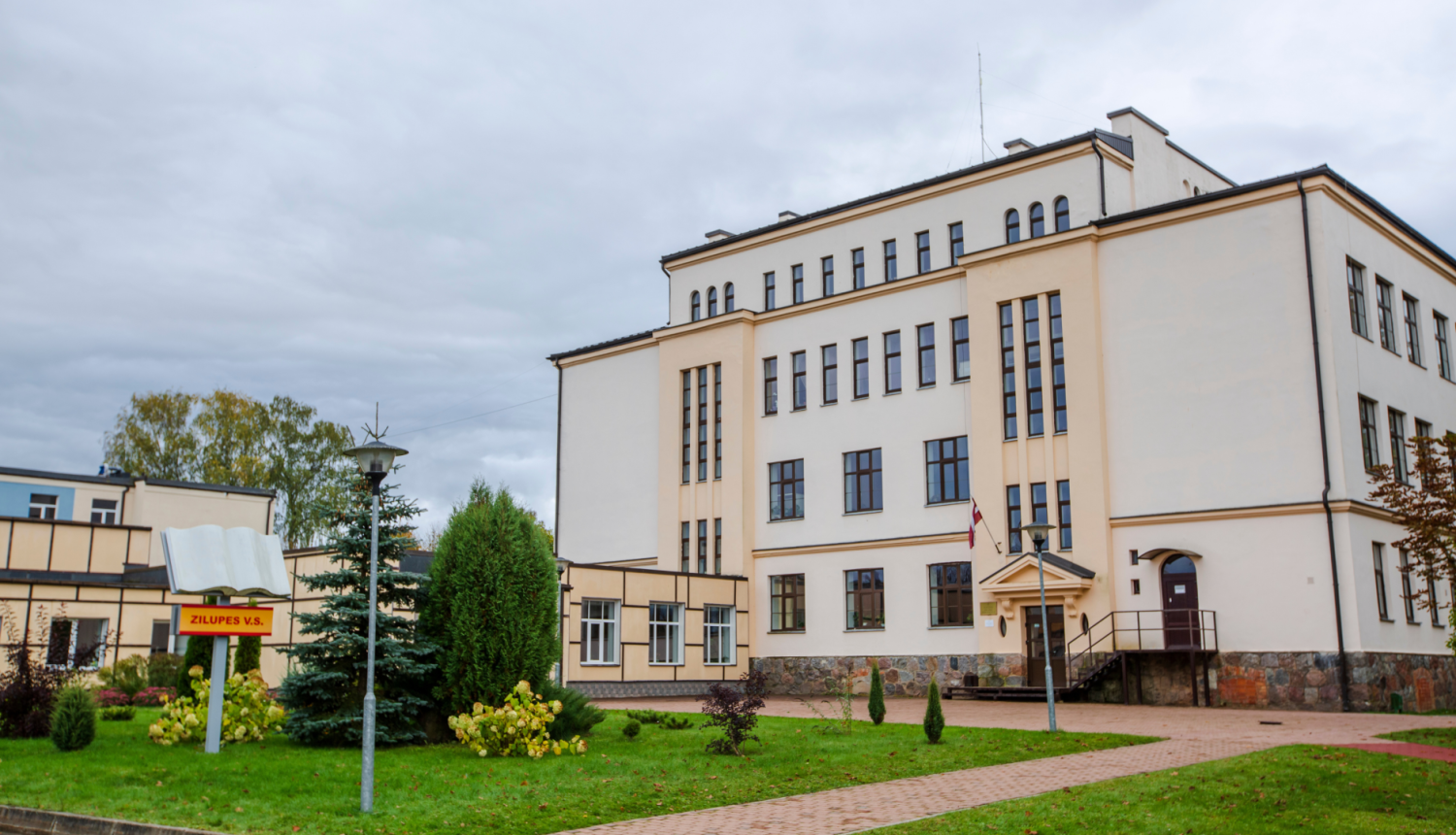Zilupes vidusskolas mācību vides pilnveide kvalitatīvai un mūsdienīgai izglītībai