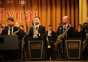 “Latvijas Radio bigbends” un dziedātāja Aija Vītoliņa Zilupes Kultūras namā 2