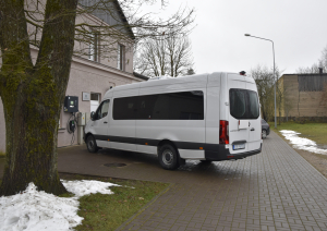 Ludzas novadā iegādāts jauns elektroautobuss skolēnu pārvadājumu nodrošināšanai