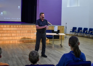 Izglītojoši izklaidējošā pasākuma "Mans gudrais kaimiņš Vārna" aktivitātes