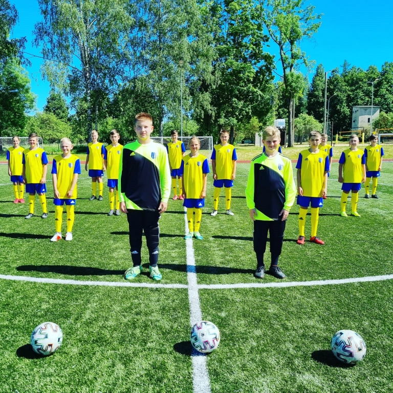 Attēlā: U-13 Ludzas NSS komanda.