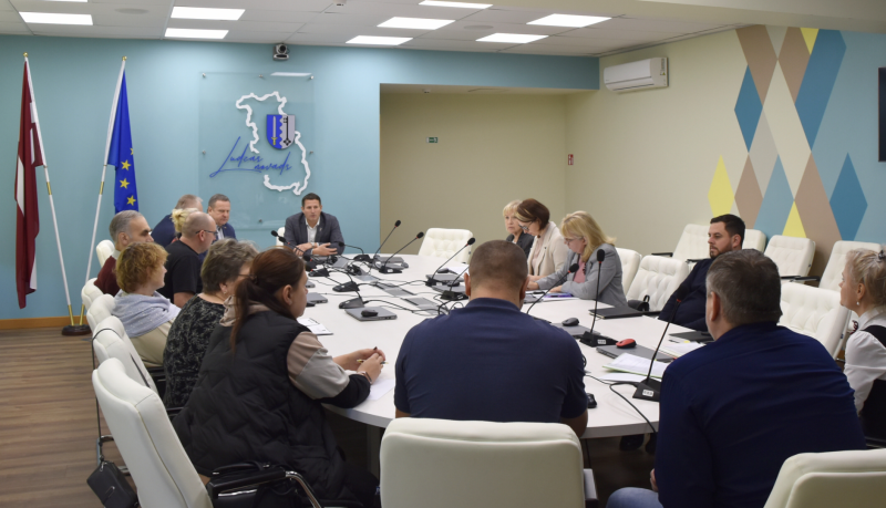 Aizvadīta tikšanās ar iedzīvotāju padomju pārstāvjiem par padomju nolikuma grozījumiem