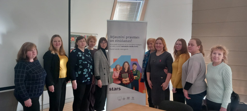 Ludzas novada bibliotekāri, projekta koordinatore un karjeras konsultante seminārā Rēzeknē.