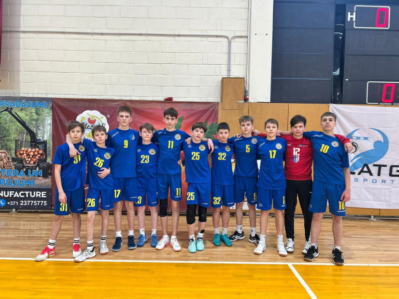 Foto: 2012. gadā dzimušo zēnu komanda sabraukumā Ludzā