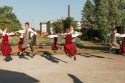 Jauniešu deju kolektīvs “Vaļasprieki” vadītāja Valentīna Kirsanova