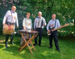 Kapela "Sveicinojam, vielejam"