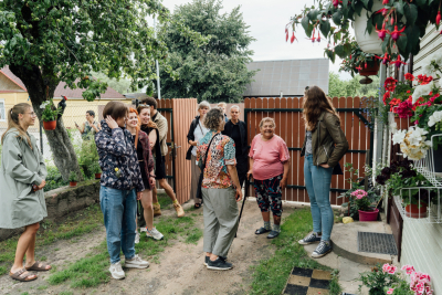 Aicinām uz kopienas mākslas vasaras skolas “Vietas scenāriji: Ludza” noslēguma pasākumu