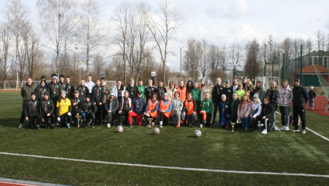 Kārsavā aizvadīts meiteņu futbola turnīrs