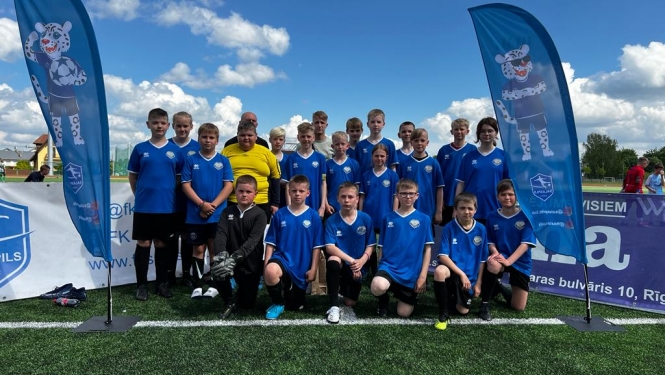 Bagātu pieredzi ieguva jaunie futbola censoņi