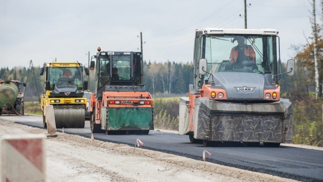 foto ceļa remontdarbi