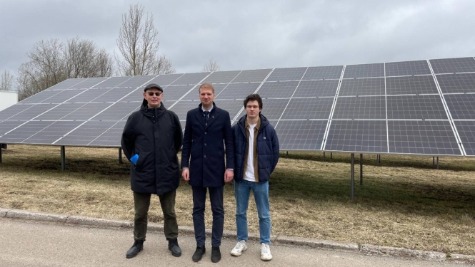 Publicitātes nolūkos aicinām izmantot arī foto no Klimata un enerģētikas ministra K. Meļņa tikšanās ar SIA Lūdzas maiznīca pārstāvjiem.