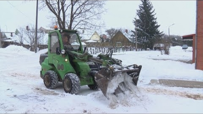 Ludzas novadā pašvaldība tīra sniegu arī daudzdzīvokļu māju pagalmos