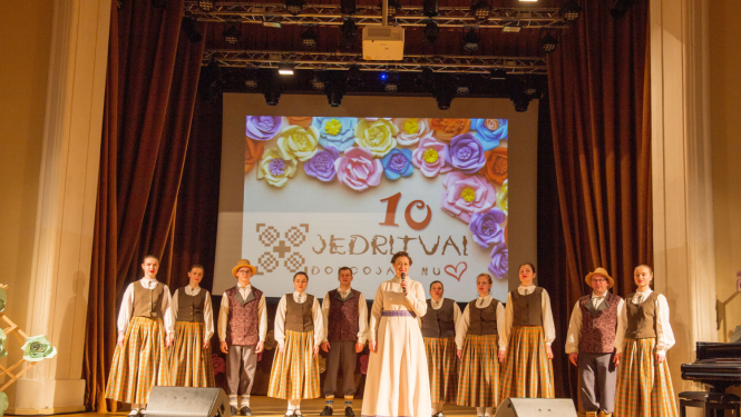 Deju kopa “Jedritvai” svin 10 gadu jubileju