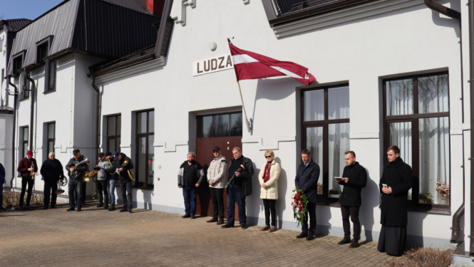Ludzā piemin piemin 1949. gada 25. marta deportāciju upurus