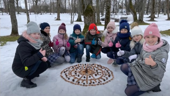 Noslēgusies Ludzas novada sākumskolas skolēnu radošo darbu skate “Mandalas sniegā”