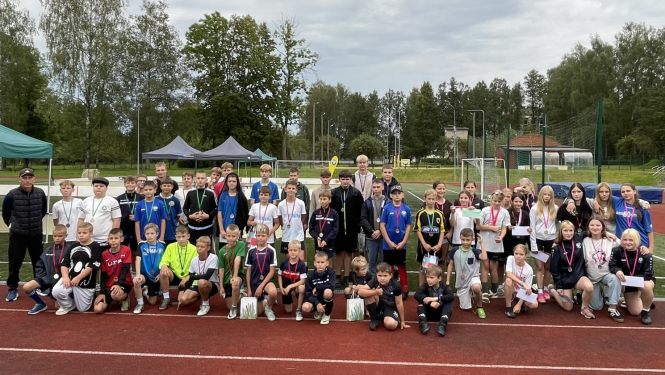 Kārsavā aizvadīts bērnu futbola turnīrs “Pagalma futbols 3x3”