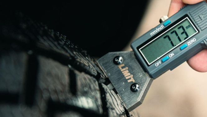 Autovadītāj, nesteidzies savu automašīnu aprīkot ar vasaras riepām! 