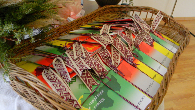 Izdota bērnu lasām-pētām-darām grāmata