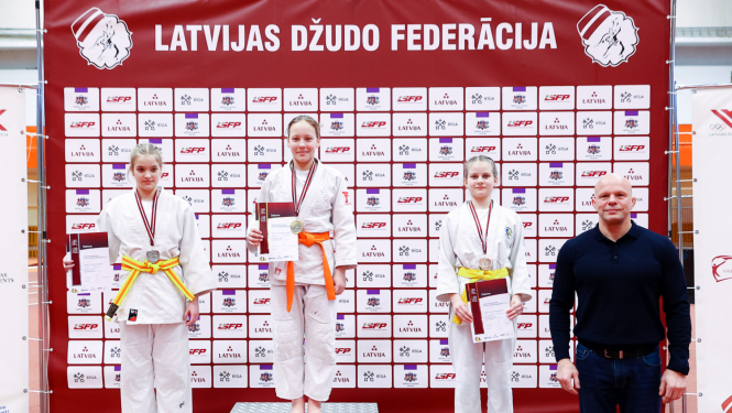 Ludzas novada džudistēm zelts un sudrabs!