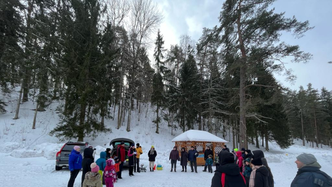 Ciblā izbauda ziemu sportiskā gaisotnē, Ludzā pulcējas galda tenisa entuziasti