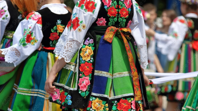 Biedrības “LATVIJAS POĻU SAVIENĪBA” pašdarbības kolektīvu sadziedāšanās Ludzas pilsētas parkā