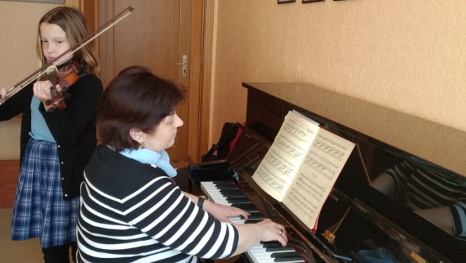 Pianīns Ludzas Mūzikas skolai piegādāts