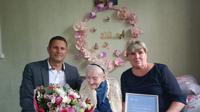 Ludzas novada pašvaldība sveic simtgadnieci