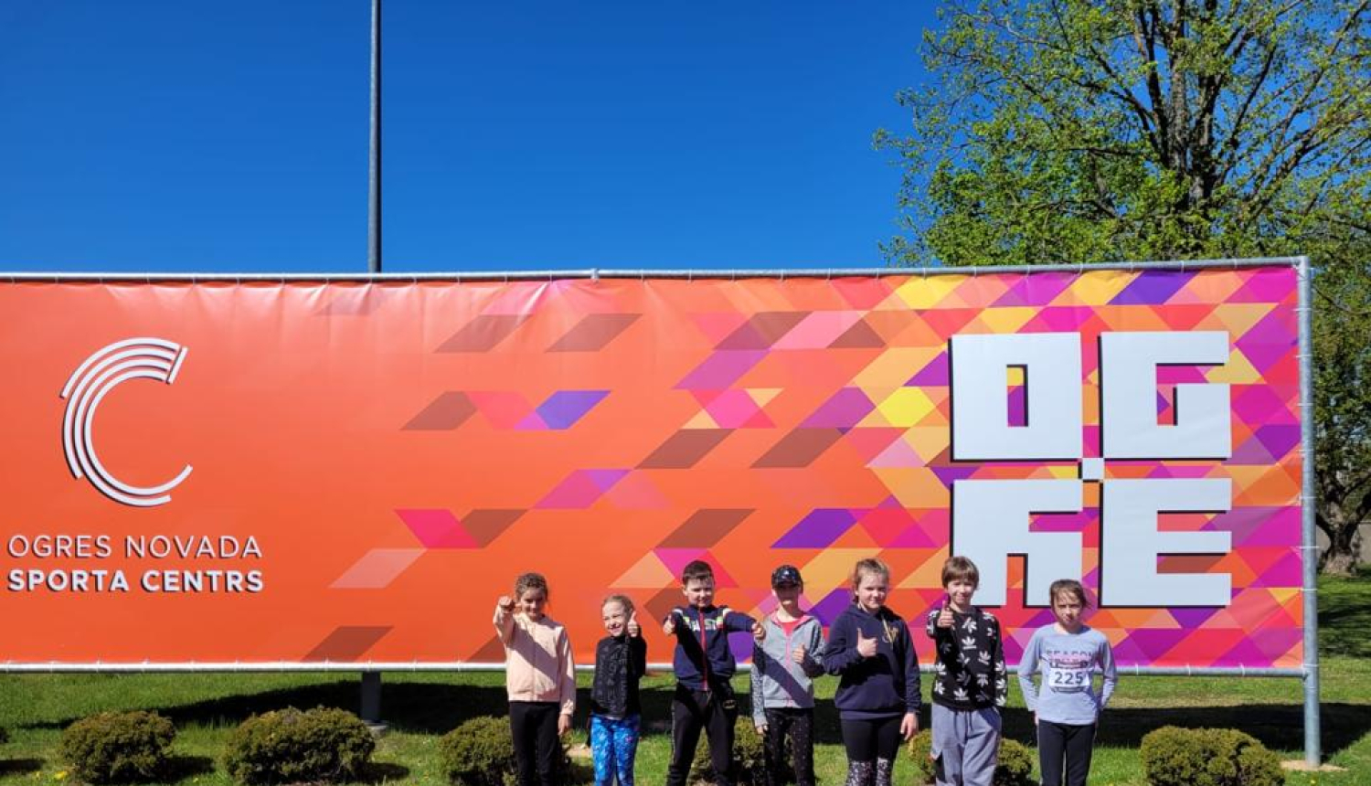 Ludzas novada Sporta skolas vieglatlēti startē Ogrē