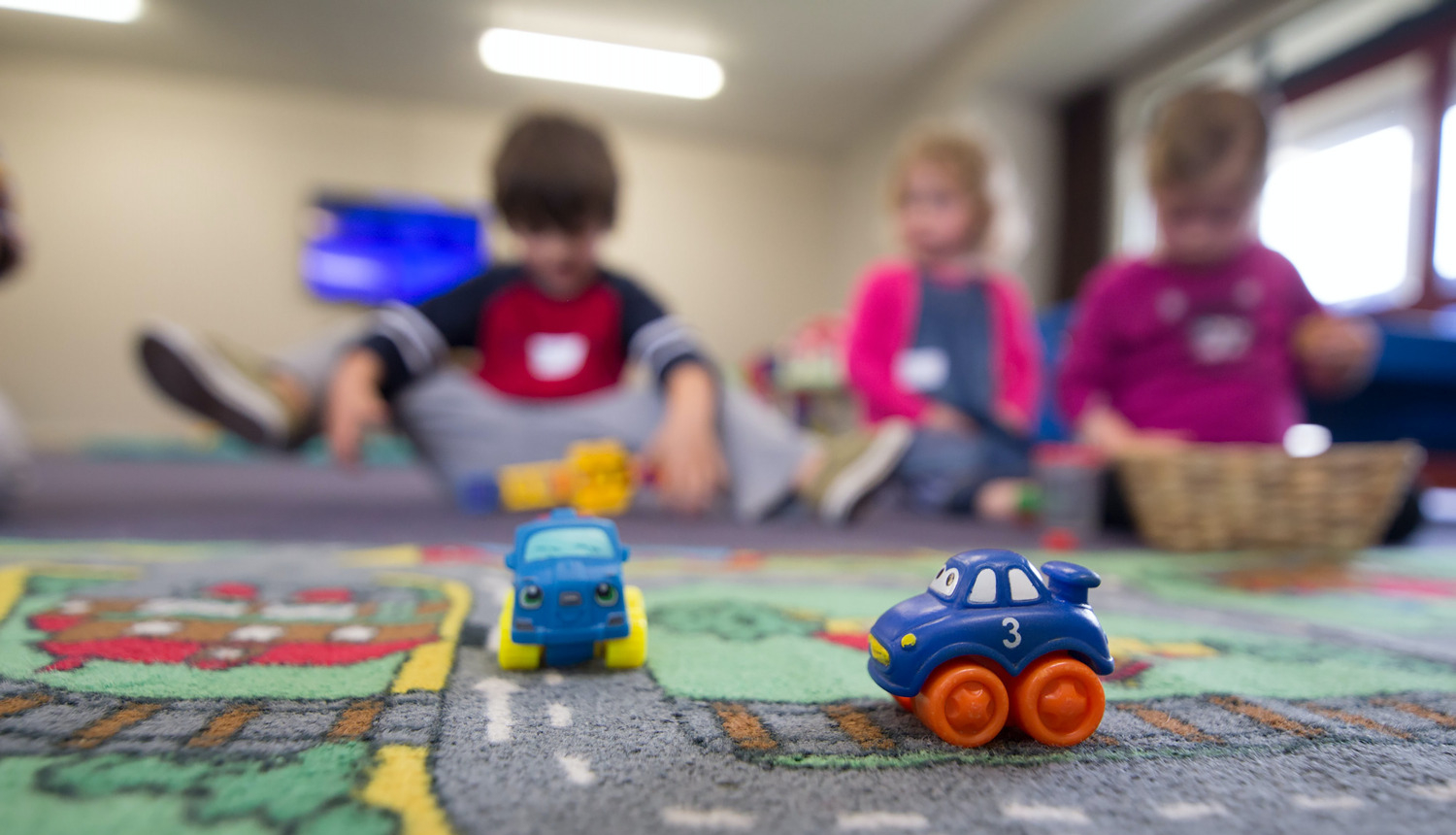 Par Ludzas novada pirmsskolas izglītības iestāžu un vispārējās izglītības iestāžu pirmsskolas grupu slēgšanu uz personāla atvaļinājumu laiku