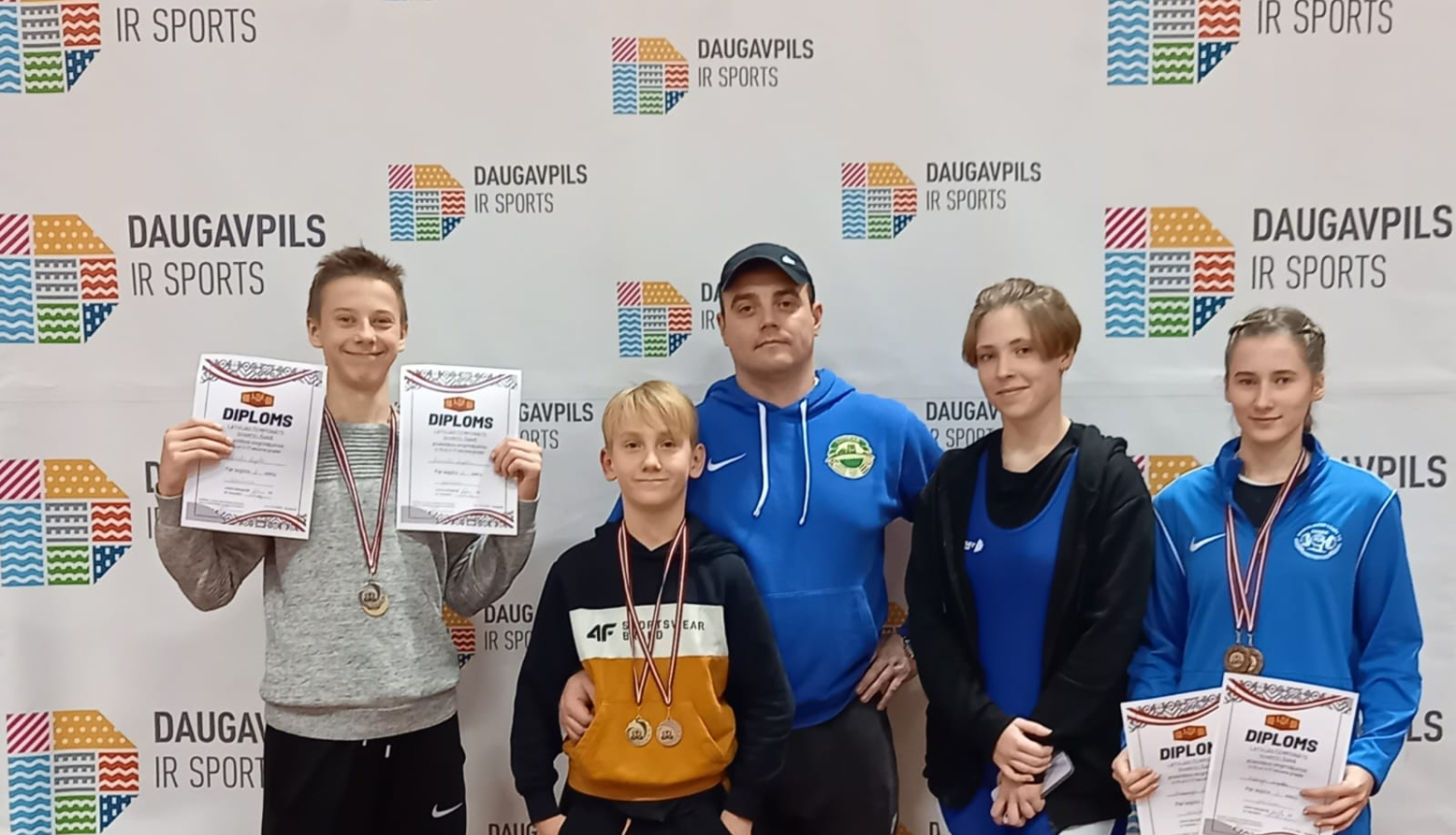 Novadnieku sasniegumi sportā | svarcelšana, handbols, šahs