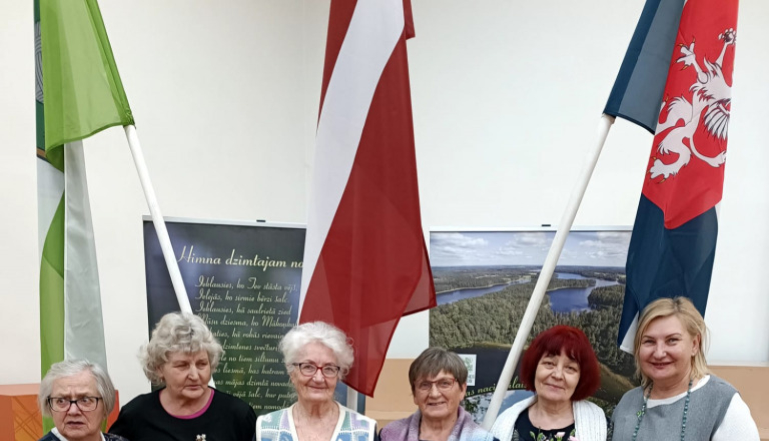 Novadniecēm panākumi senioru literārās jaunrades prozas konkursā