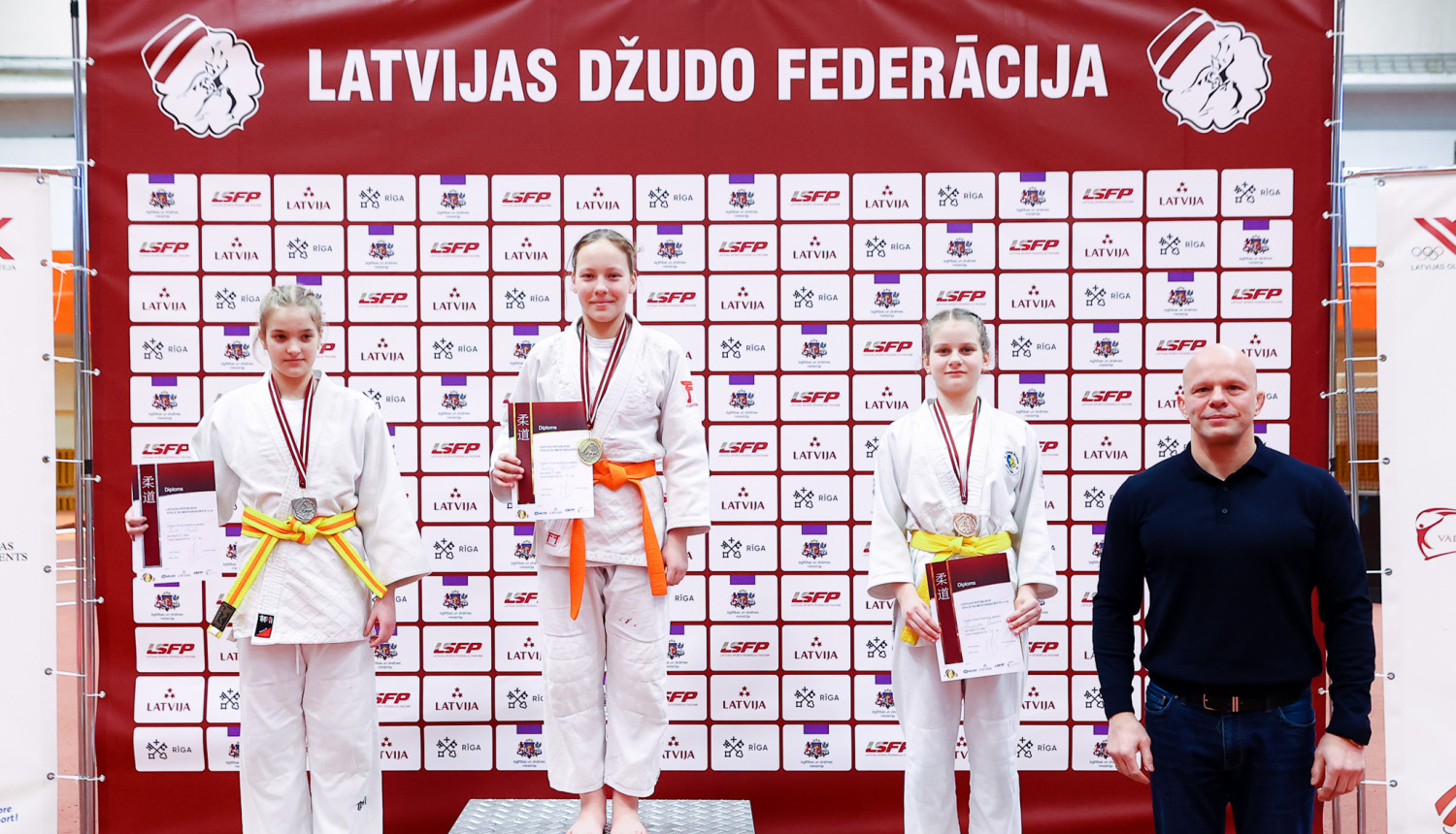 Ludzas novada džudistēm zelts un sudrabs!