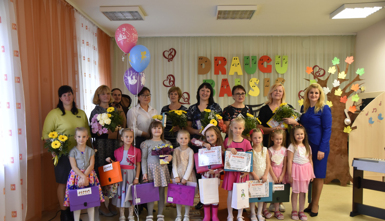 Mazo solistu sadziedāšanās festivāls “Draugu balsis”