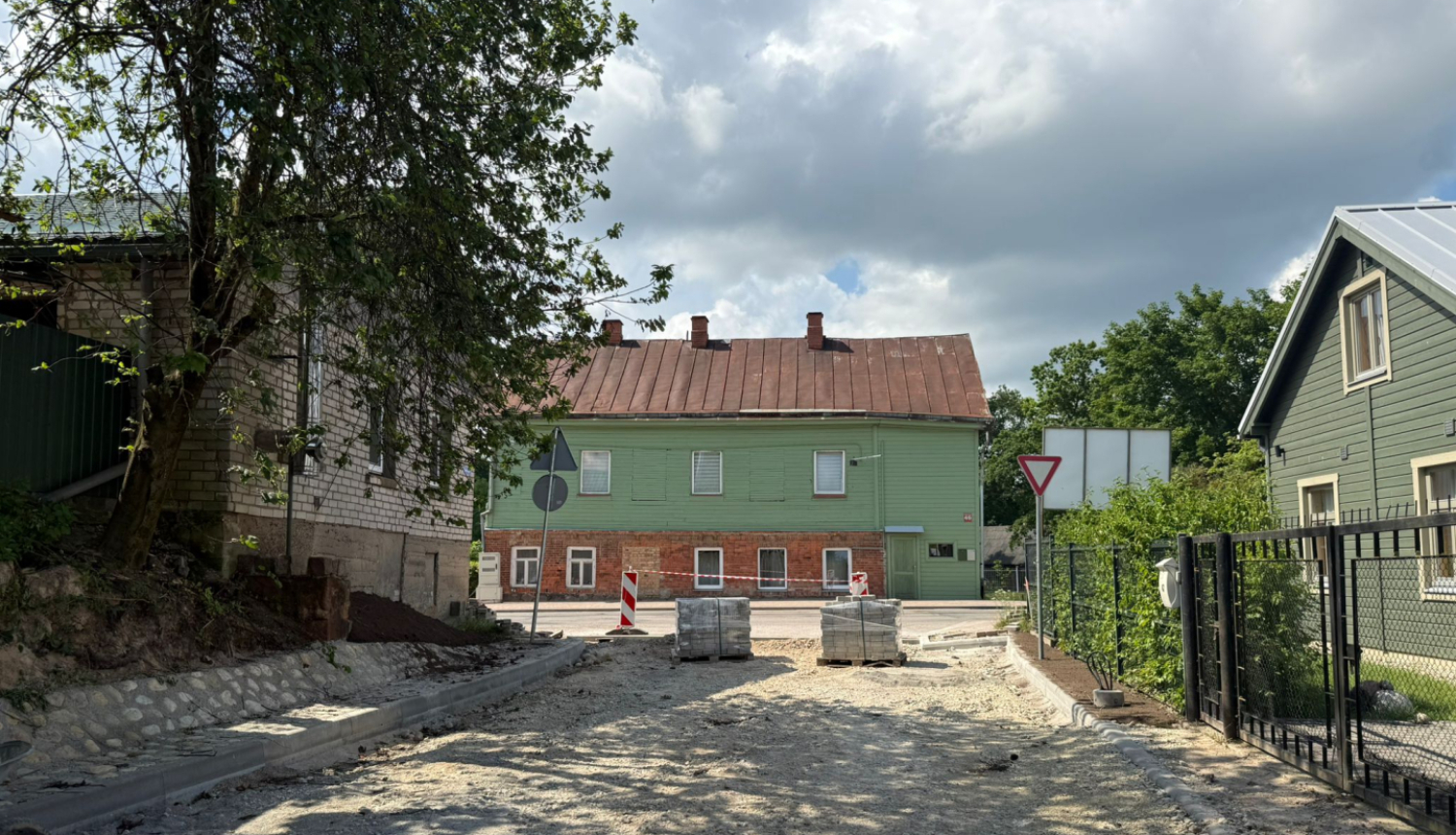 Autovadītāju ievērībai: satiksmes ierobežojumi Lielajā Ezerkrasta ielā, Ludzā