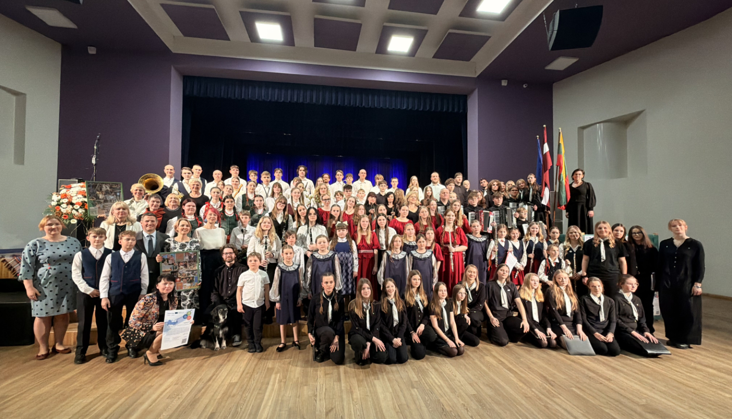 Projekta “Together in Art” noslēguma pasākuma dalībnieki Ludzā. Māksla, mūzika un kopā būšanas prieks!