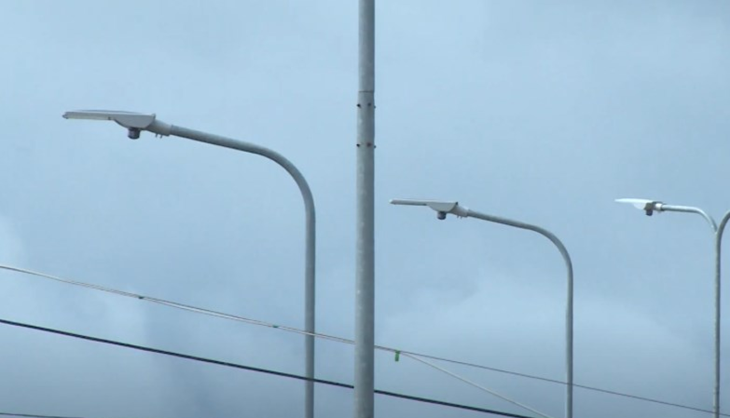 Par jaunuzstādīto LED gaismekļu darbības traucējumiem