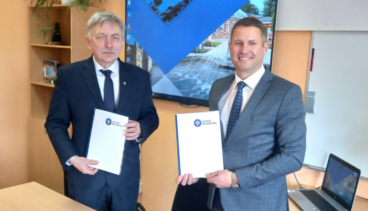 Ludzas novada pašvaldība noslēgusi sadarbības līgumu ar Latvijas Universitāti