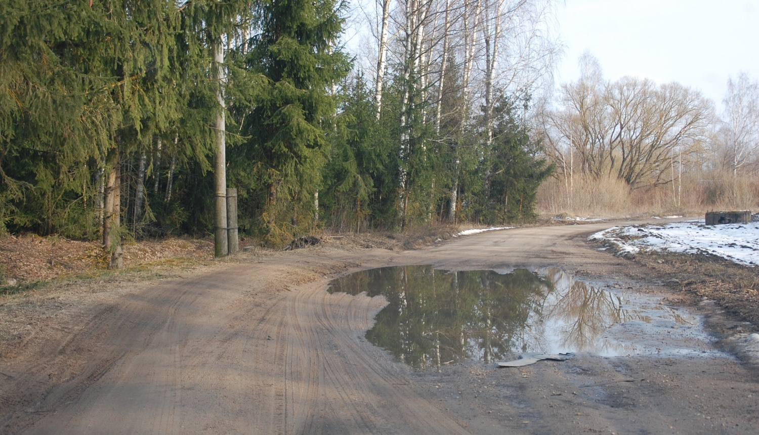 Pašreiz Banoņejas ceļš izskatās šādi. Pēc pusotra gada te būs pavisam cita ainava.