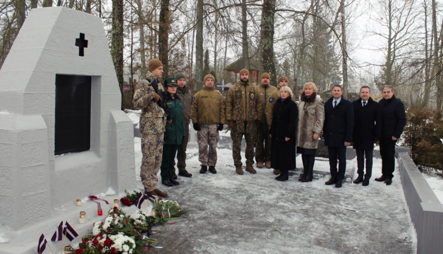 Bozovas brāļu kapos godina Latgales atbrīvošanu no lieliniekiem